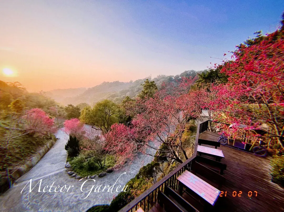 流星花園幸福樂活露營區｜全新上架！百萬夜景、三層樓高溜滑梯、親子友善步道-7