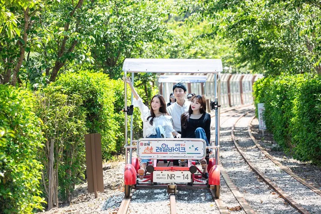 金海洛東江鐵路自行車
