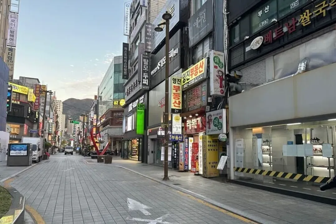 西面鬧區