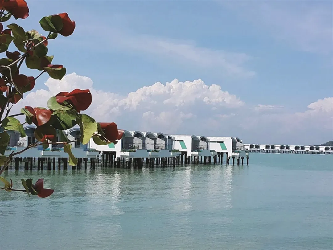 連休｜馬新旅遊｜大紅花海上VILLA.濱海灣金沙.環球影城.全程五星飯店.無購物五日-7