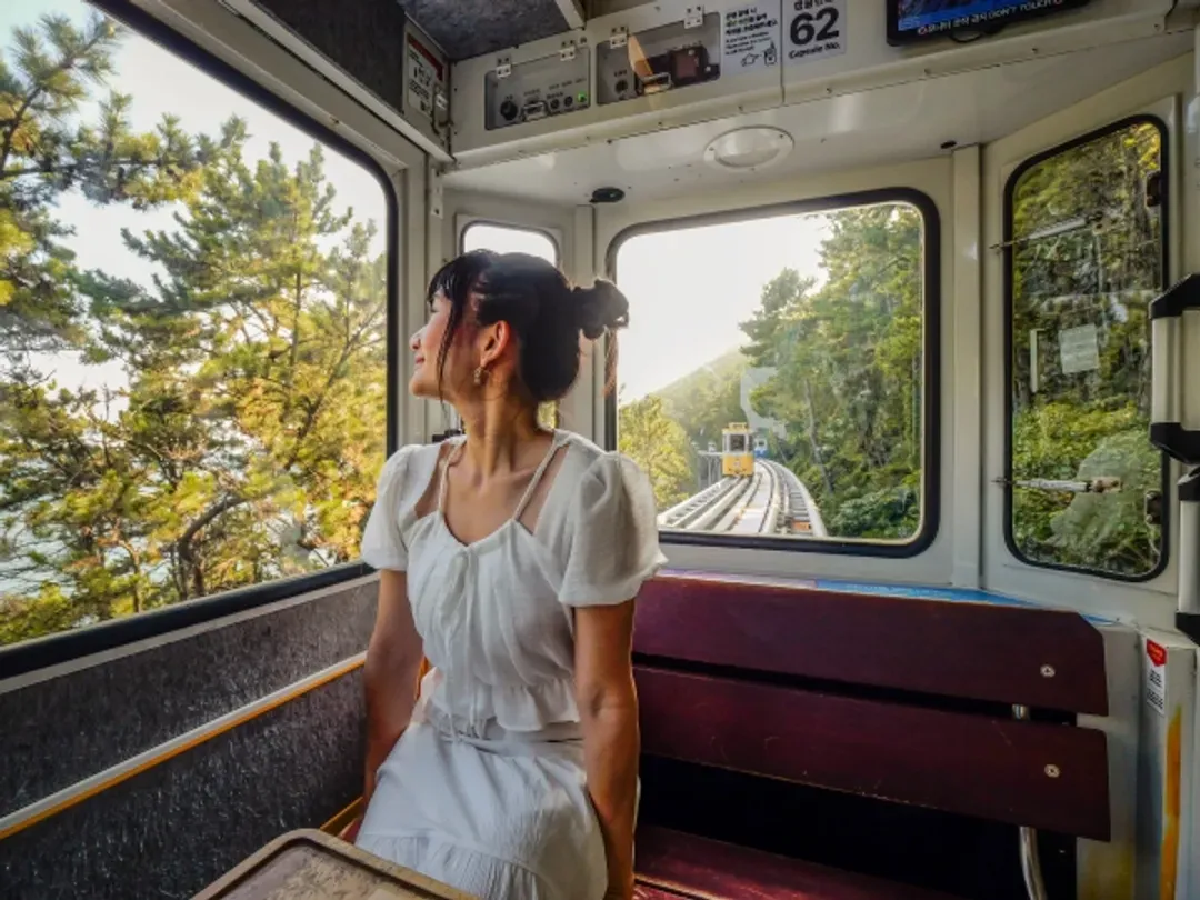 海雲台藍線公園(膠囊列車)-天空膠囊列車(尾浦++青沙浦；車程約30分鐘)