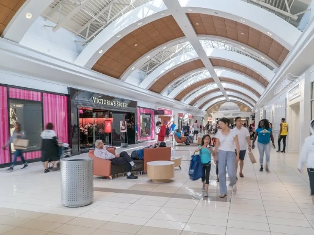 Fashion Outlets of Niagara Falls