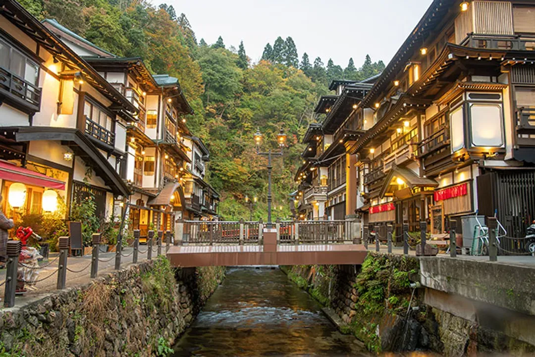 秒殺花卷｜銀山溫泉.大內宿.豬苗代湖.天守閣.熊野大社.鳴子峽.松島.酒造.牡蠣漢堡溫泉5日
