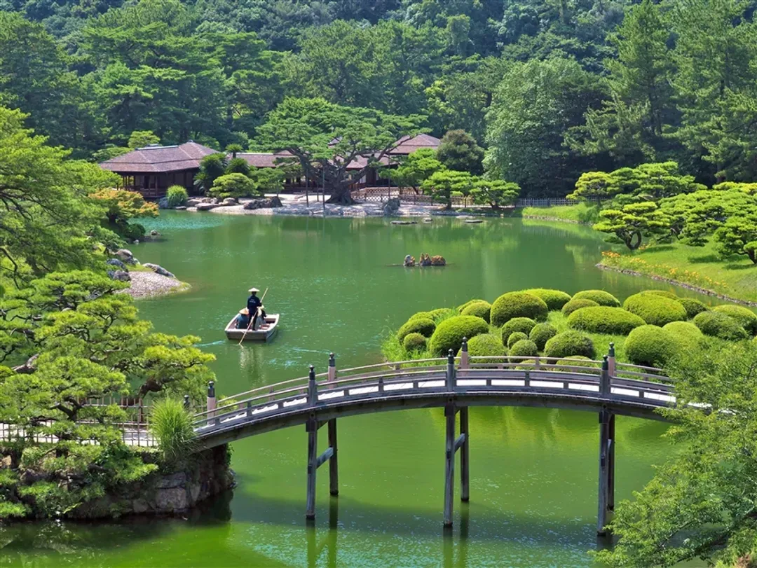 好友搶購｜岡山山陰山陽｜足立美術館.出雲大社.松江城.屋形船遊船.鬼太郎妖怪.鳥取砂丘.雙溫泉六日｜高雄-5