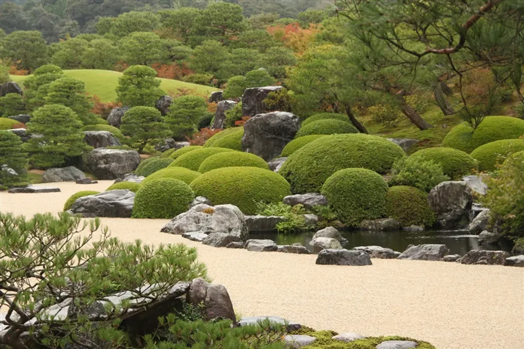 三零深度山陰山陽.四國旅遊|岡山後樂園.鳥取沙丘.足立美術館.出雲大社.國寶松江城.嚴島神社.德島鳴門漩渦.4晚溫泉八日