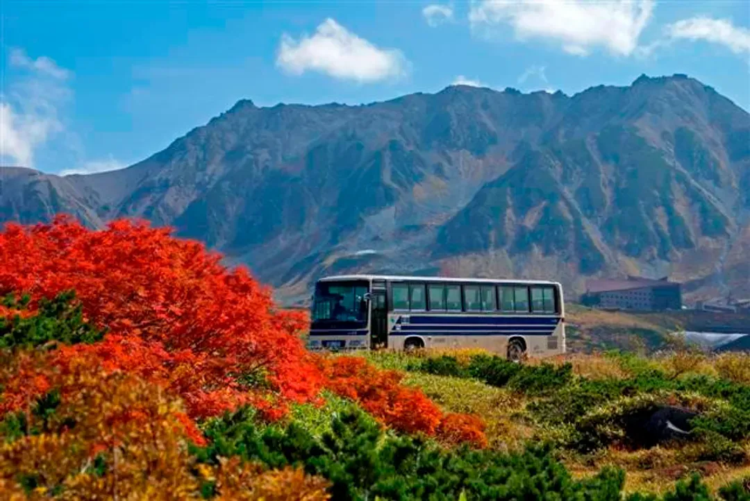 秋日鐵道童話～立山黑部、峽谷火車香嵐溪、合掌村兼六園、宇奈月溫泉香五日