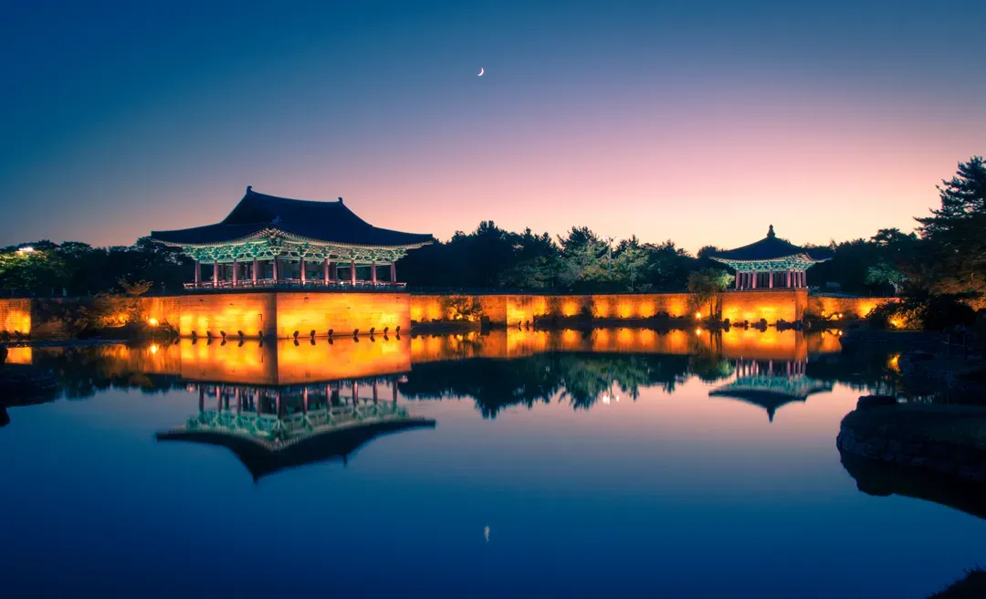 東宮與月池