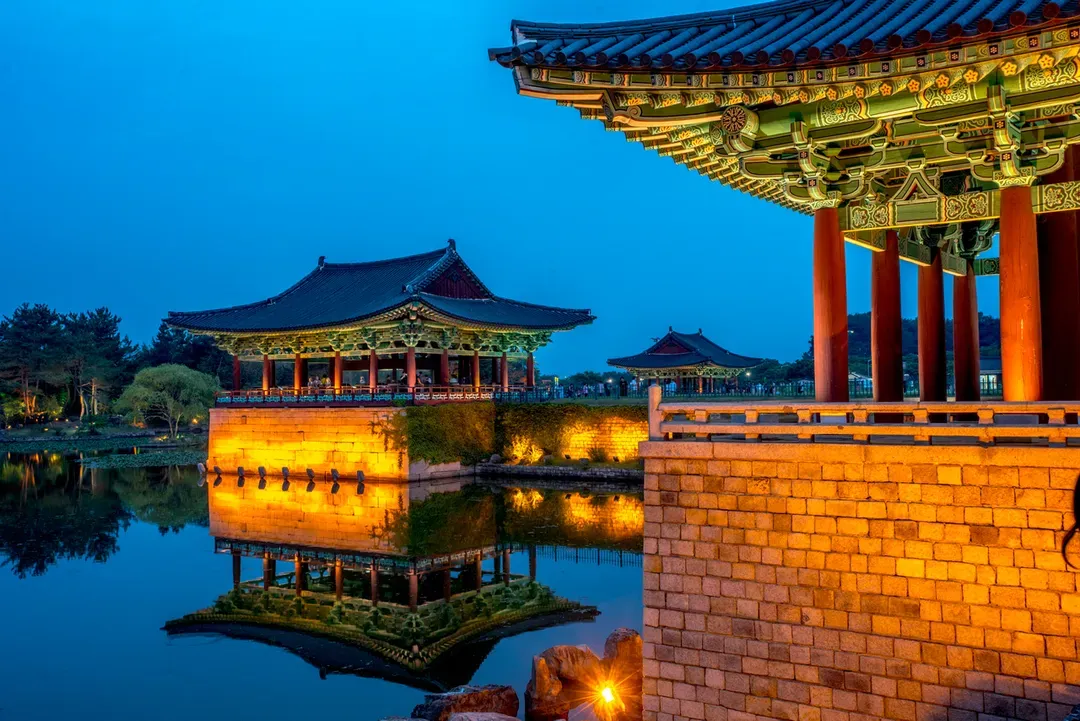 東宮與月池