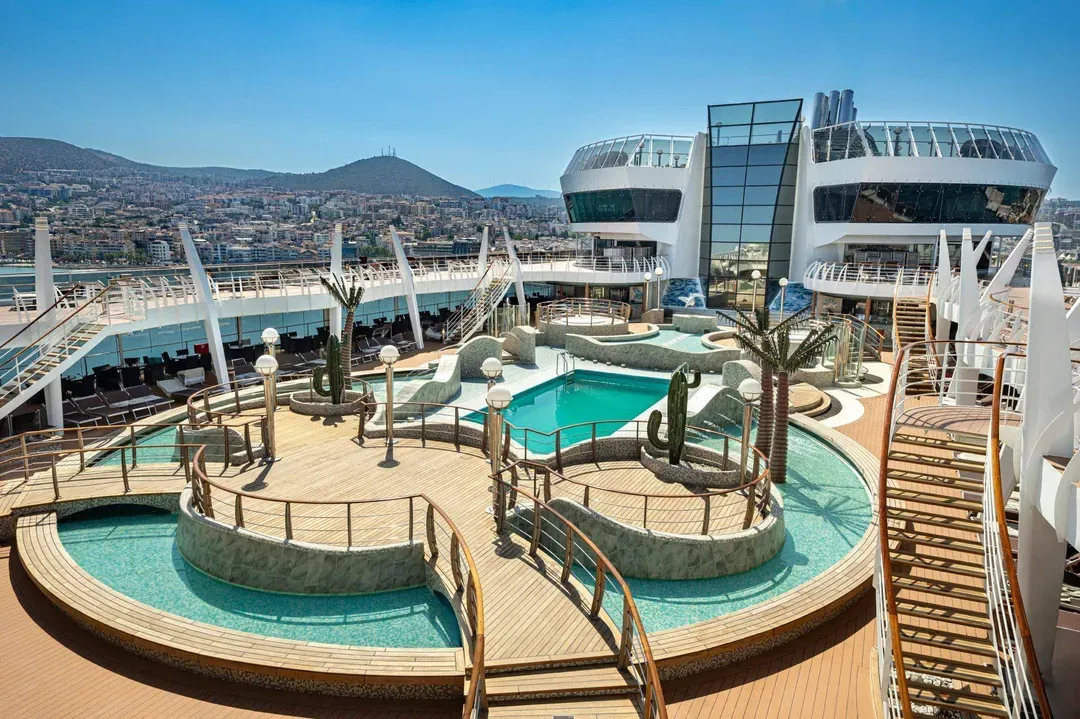【MSC輝煌號】MSC Splendida ～ 地中海7晚來回之旅：從義大利撒丁島卡利亞裡出發-7