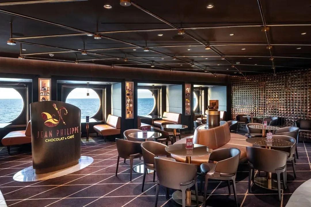 【MSC神女號】MSC EURIBIA 地中海之旅 3 晚 單程：從西班牙巴塞隆納到義大利那不勒斯（龐貝）-5