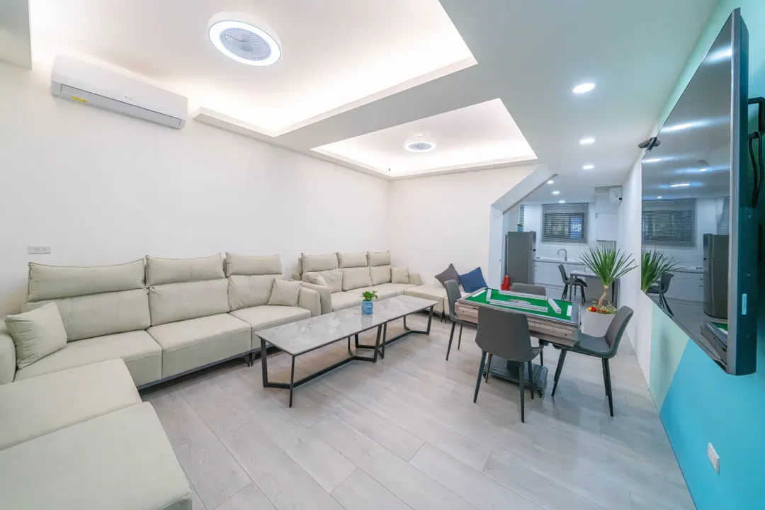 Hualien Coconut Breeze Fashion Second Branch