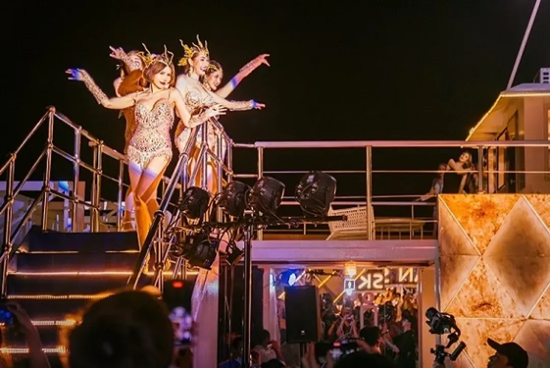 OCEAN SKY海天盛宴(國際自助餐+人妖公主+男模表演)
