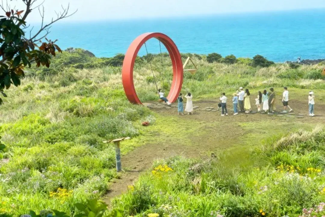 橙色巨大鞦韆(涉地可支)-安藤忠雄作品