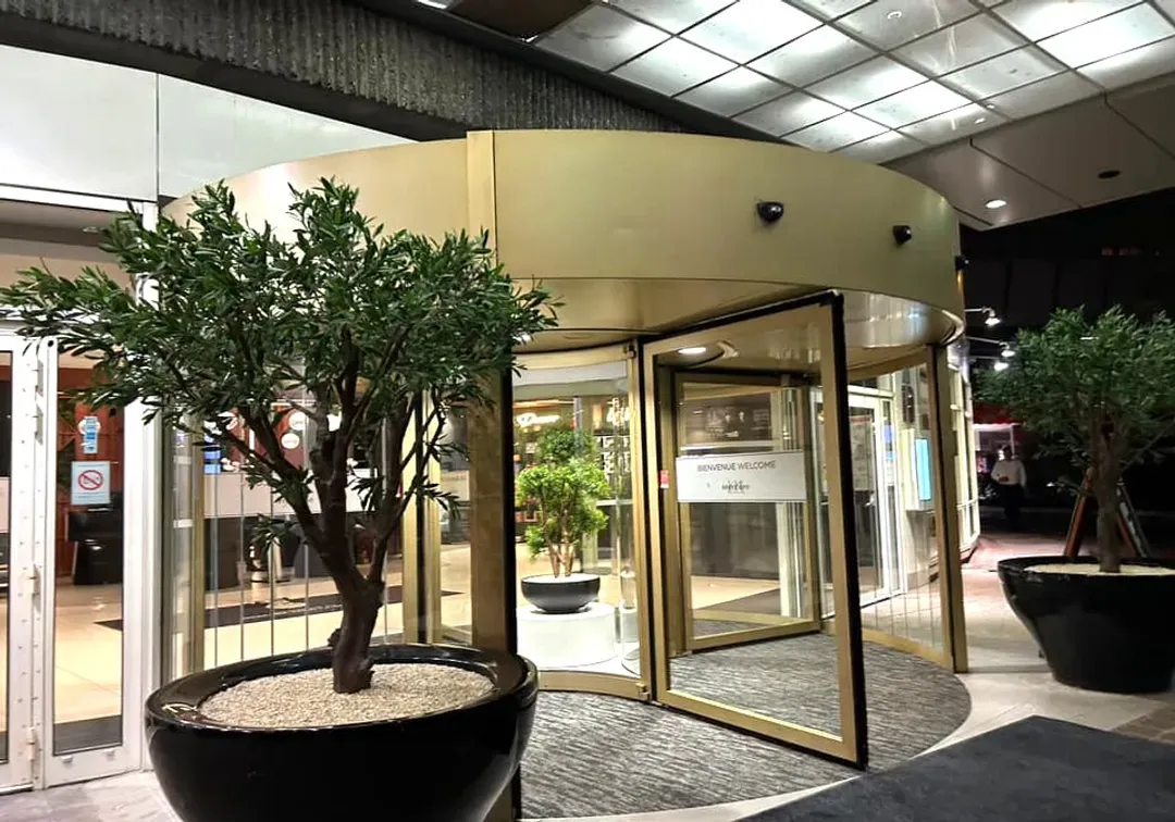 法國飯店, MERCURE LA DE FESNSE