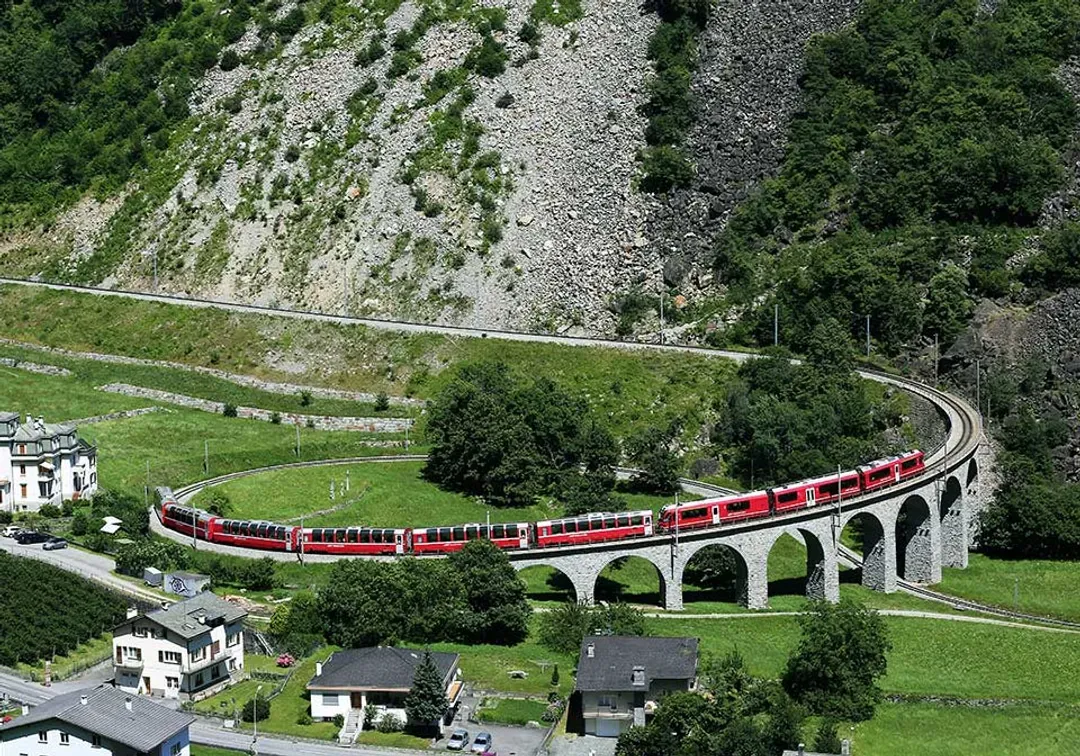 伯連納列車