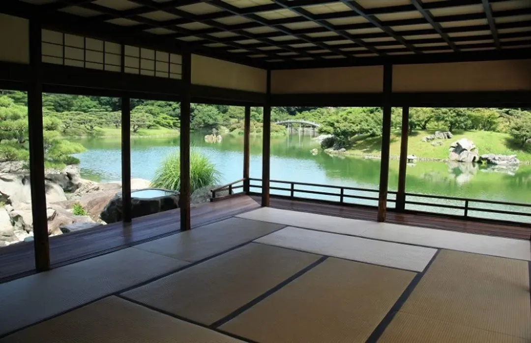 栗林公園(掬月亭品嘗日式煎茶)
