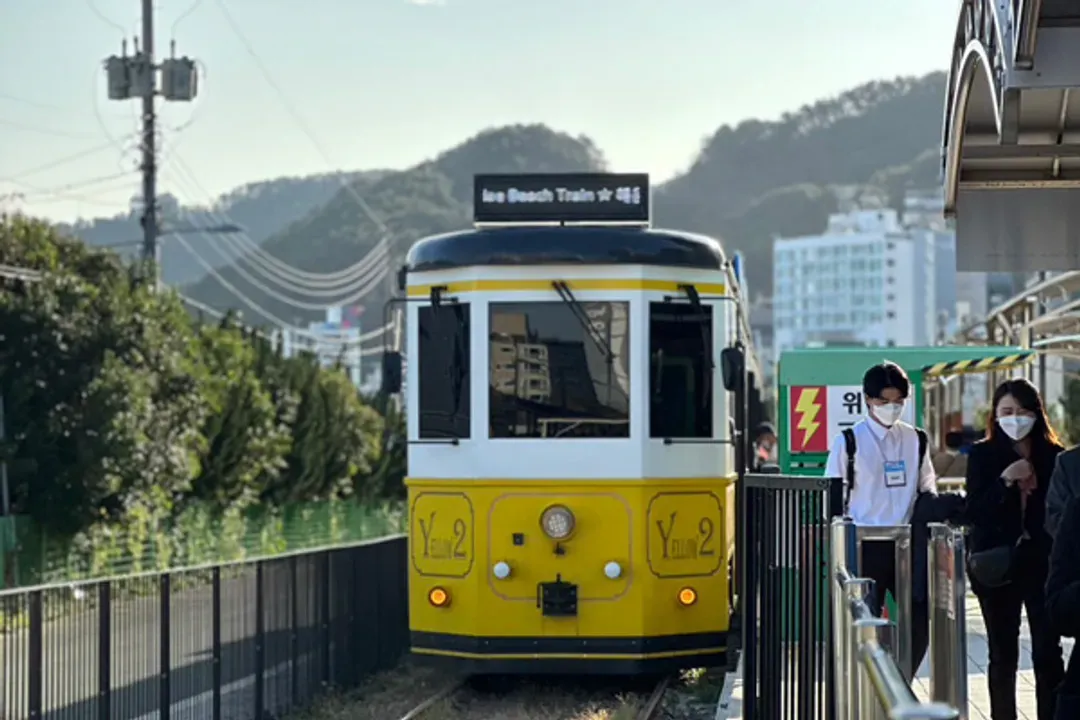 海雲台藍線公園(海岸列車)-海雲台海岸列車(單程，車程約15分鐘)