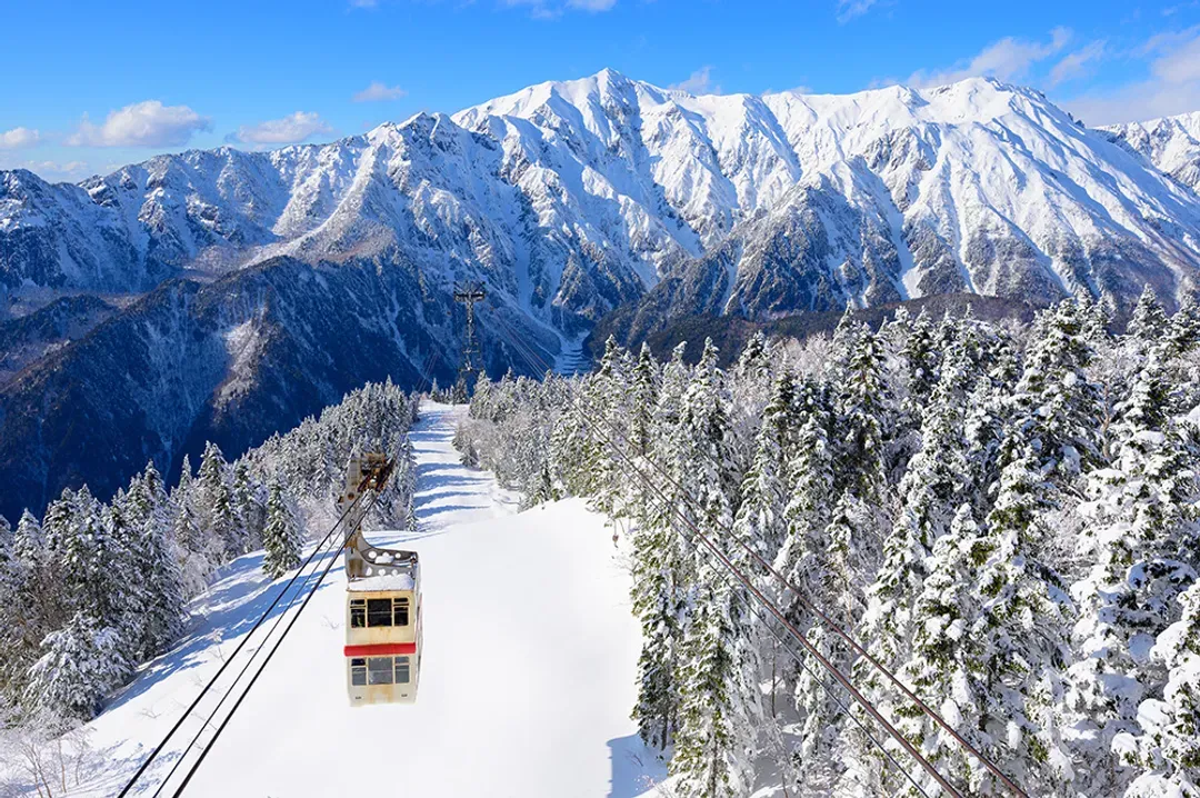 【銀雪經典北陸５日】雙溫泉、白川鄉合掌村、新穗高纜車、雪地玩樂趣、金澤兼六園、飛驒高山老街、香林坊樹燈夜景[含稅簽]