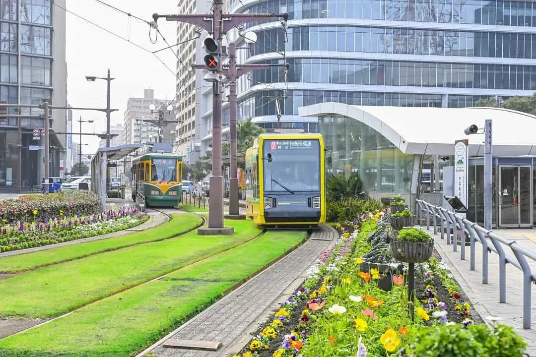 鹿兒島路面電車(公益社團法人鹿兒島縣觀光聯盟提供)-雙電車體驗