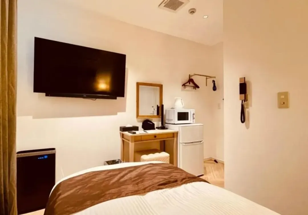 - <accommodationFacility>Phoenix Park Hotel ( フェニックスパークホテル )</accommodationFacility>－單人房 *頁面圖片僅供參考，房型格局與裝飾可能因現場調整而有所異動，實際入住請以現場實際房況為準。