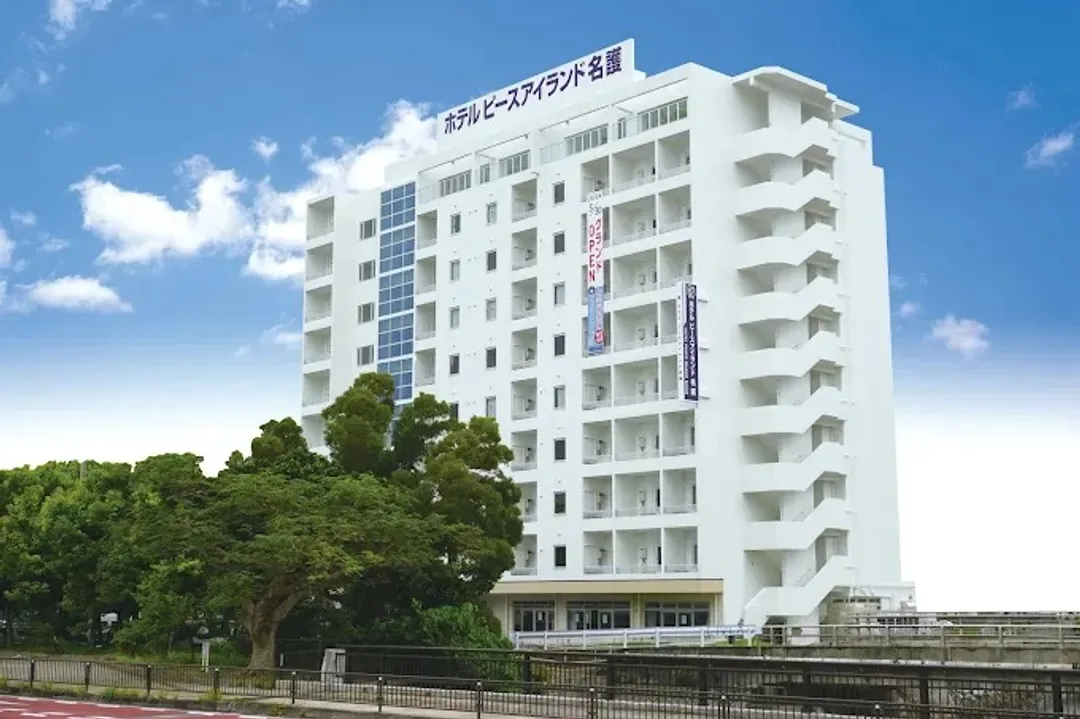 <accommodationFacility>Hotel Peace Island Nago ( ホテルピースアイランド名護 )</accommodationFacility>