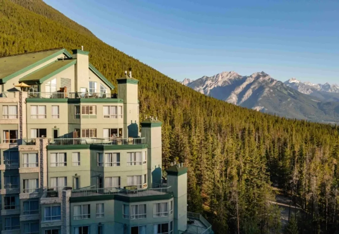 Rimrock Banff, Emblems Collection