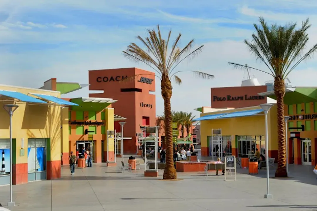 拉斯維加斯名牌大賣場(Premium Outlets North)-OUTLET購物趣