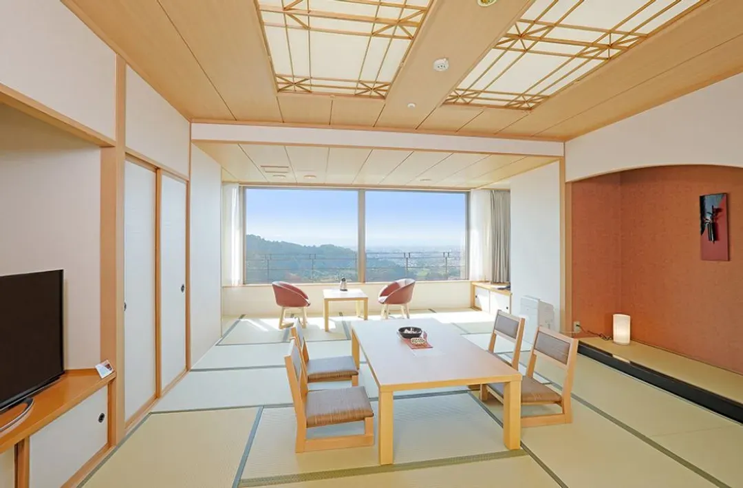 珍稀旅│東北賞楓獨家企劃只見線SATONO專列│會津若松.東北伊勢熊野大社.日光鬼怒川.猪苗代湖遊船.溫泉三鐵道7日-15