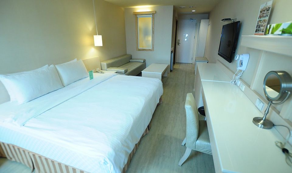 康橋商旅-光榮碼頭館-標準雙人房-一大床