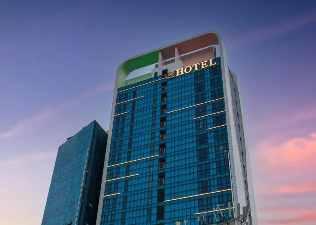 Griffin Bay Hotel