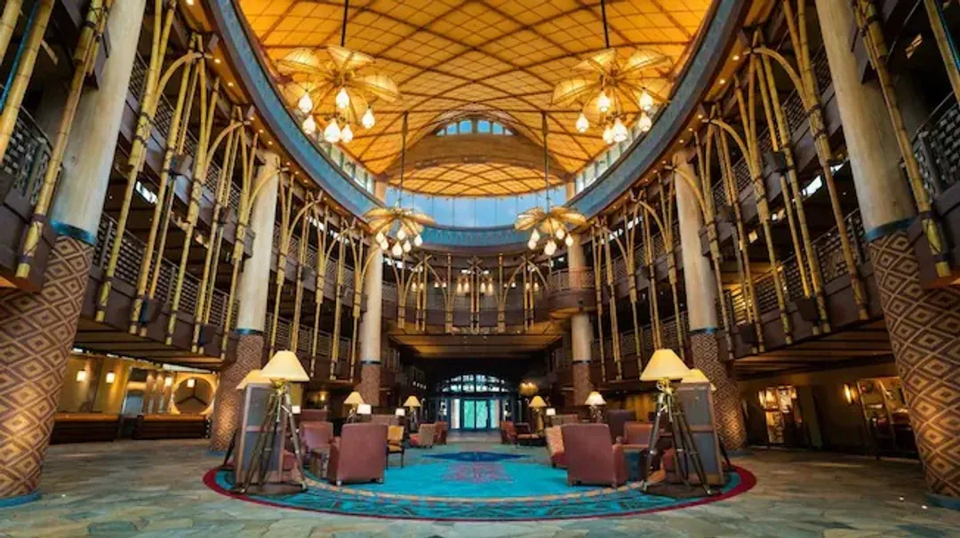<accommodationFacility>Disney Explorers Lodge ( 迪士尼探索家度假酒店 )</accommodationFacility>