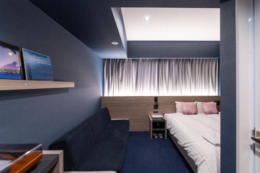 호텔 쉬 오사카 (HOTEL SHE, OSAKA)