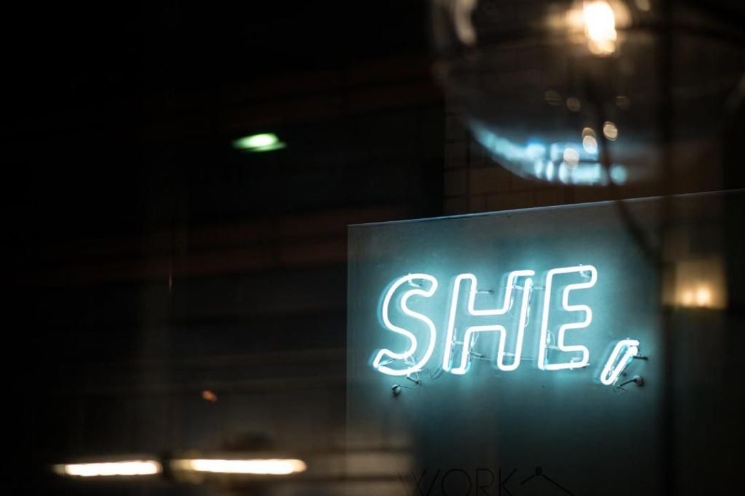 호텔 쉬 오사카 (HOTEL SHE, OSAKA)