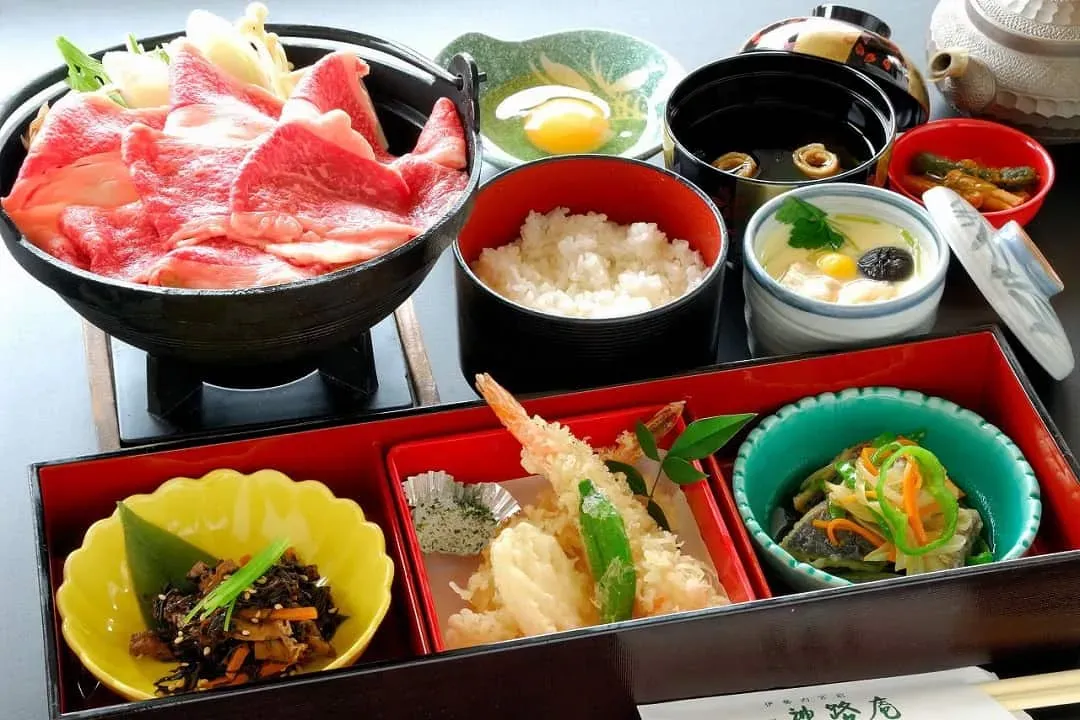 風味餐食