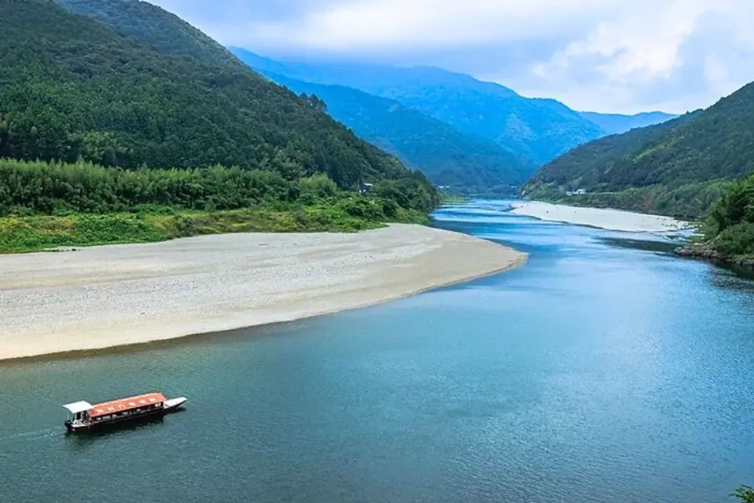 仁淀川屋形船(奇蹟的清流)