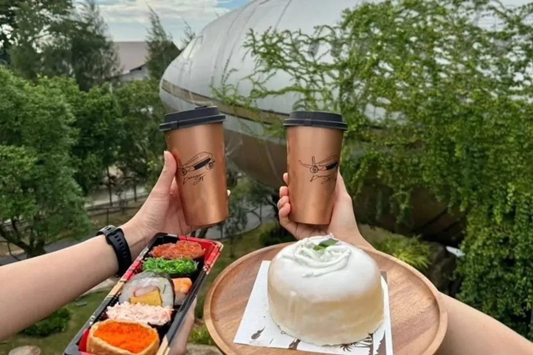 飛機椰林咖啡廳(蛋糕+飲料)