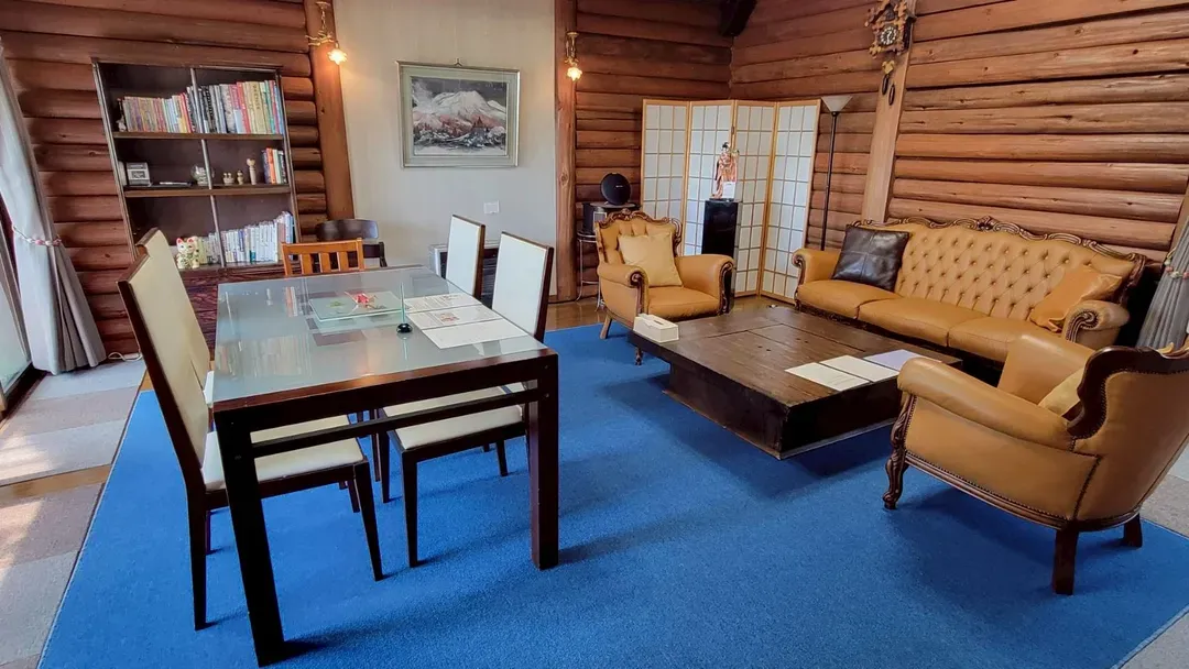 附私人源泉直流溫泉的獨棟度假屋　森林俱樂部 田園-2