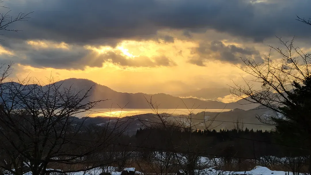 附私人源泉直流溫泉的獨棟度假屋　森林俱樂部 田園-7