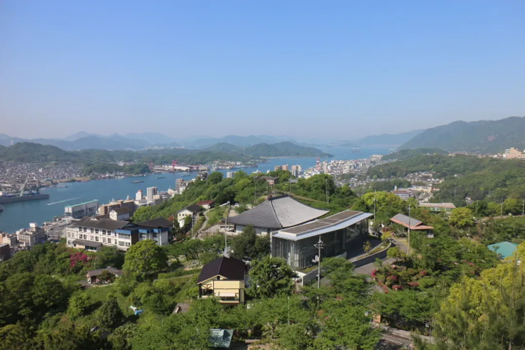 第二人折3千｜楓紅高松四國廣島岡山｜嚴島神社.金刀比羅宮.DIY烏龍麵.千光寺公園.採果樂.倉敷美觀六日｜高雄-5