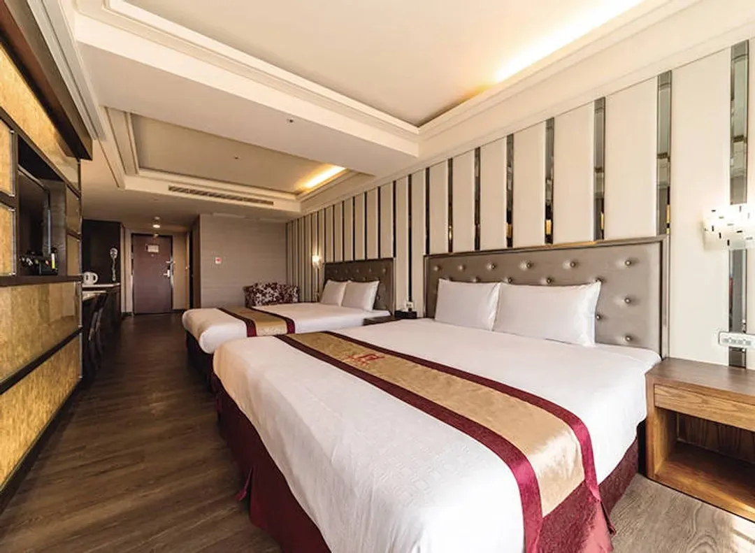 <accommodationFacility>Fish Hotel - Taitung ( 鮪魚家族飯店台東館 )</accommodationFacility>-豪華三人房