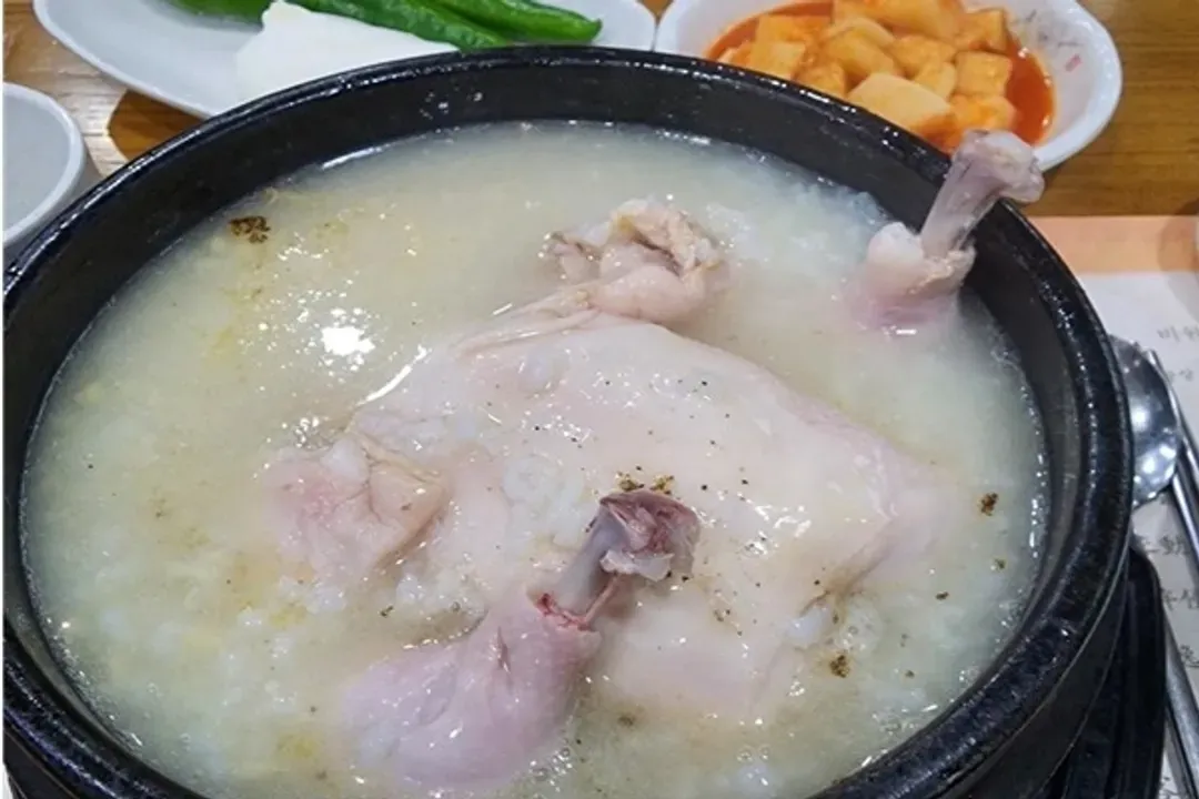 秘苑蔘雞湯