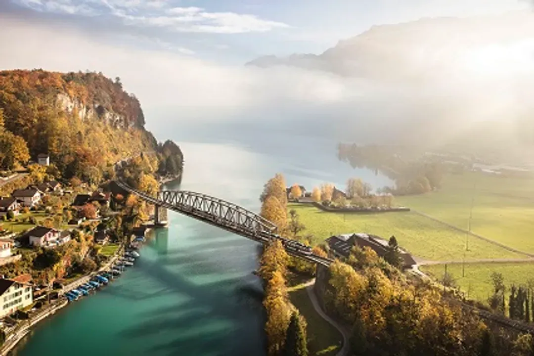 Luzern-Interlaken Express-景觀快線列車(茵特拉根++盧森；約110分鐘)