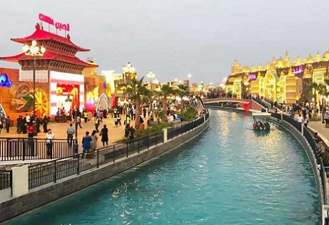 限GO杜拜、阿布達比～沉浸式美術館、沙漠體驗之旅、大清真寺地球村、國家宮殿豪森堡七日