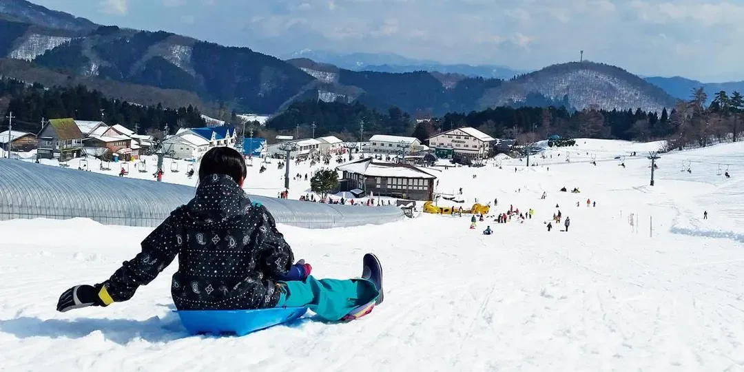 KHH【吉羊賀歲、預購減3000】美山町合掌村、伊根灣遊覽船、神鍋溫泉戲雪、大阪萬豪都飯店五日