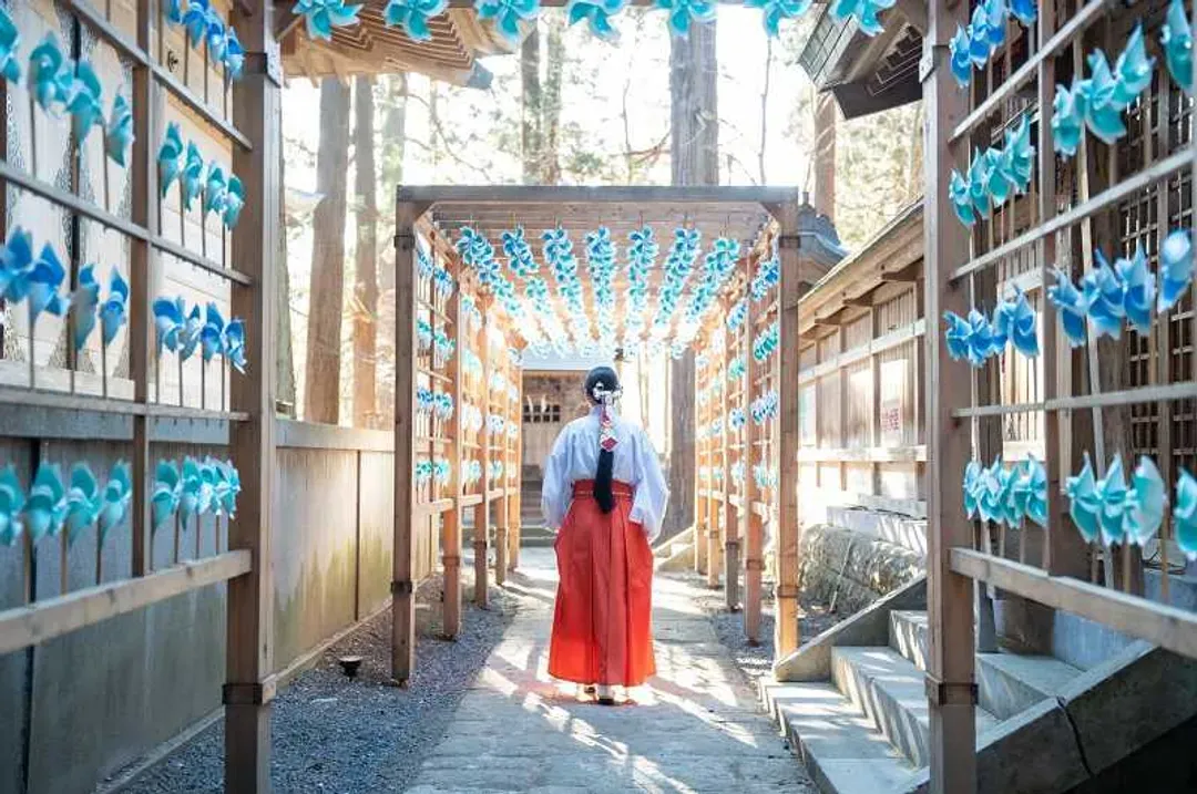 紅葉雙城仙東|銀山溫泉街.絕美崖上寺廟~立石山寺.會津若松城.合掌村.世界遺產~日光東照宮.銀杏~熊野大社.只見川橋樑美景.塔之崖.東京台場.牛舌餐.三大和牛之~米澤牛餐.品酒.溫泉六日-11