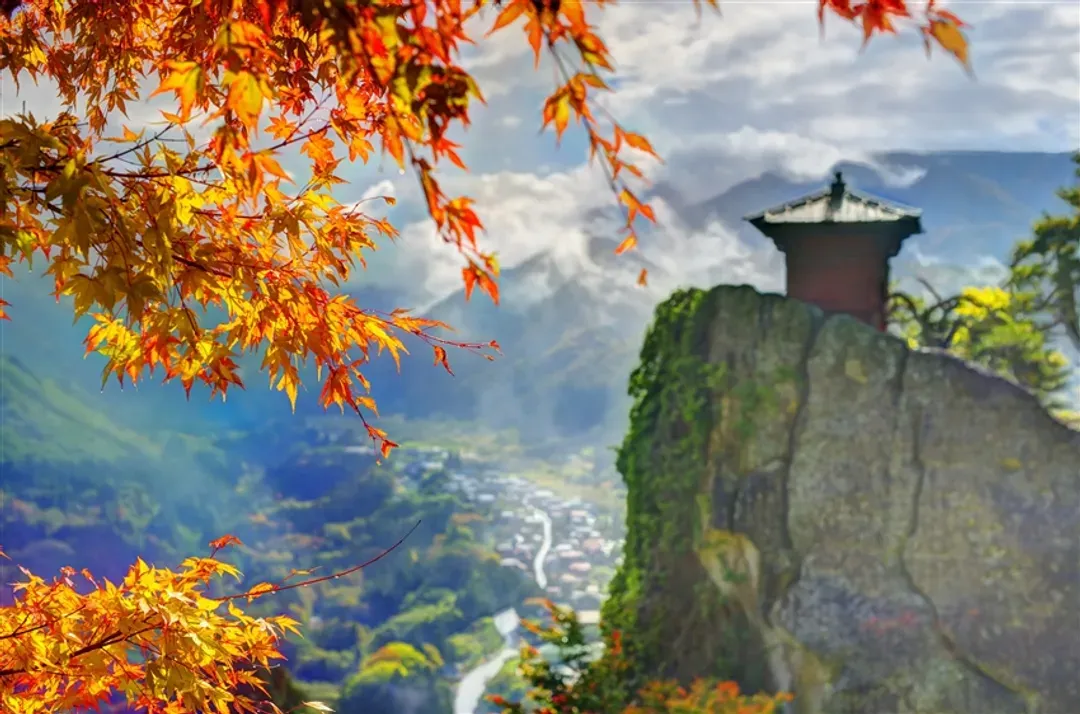 限量促銷~紅葉東北旅遊|國際品牌~仙台威斯汀酒店.只見川橋樑美景.新宮熊野神社.銀山溫泉街.立石山寺.日本三大景~松島遊船體驗.三大合掌村~大內宿.三大和牛~米澤牛餐五日