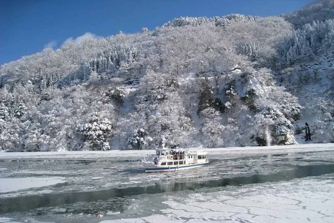 庄川秘境遊船