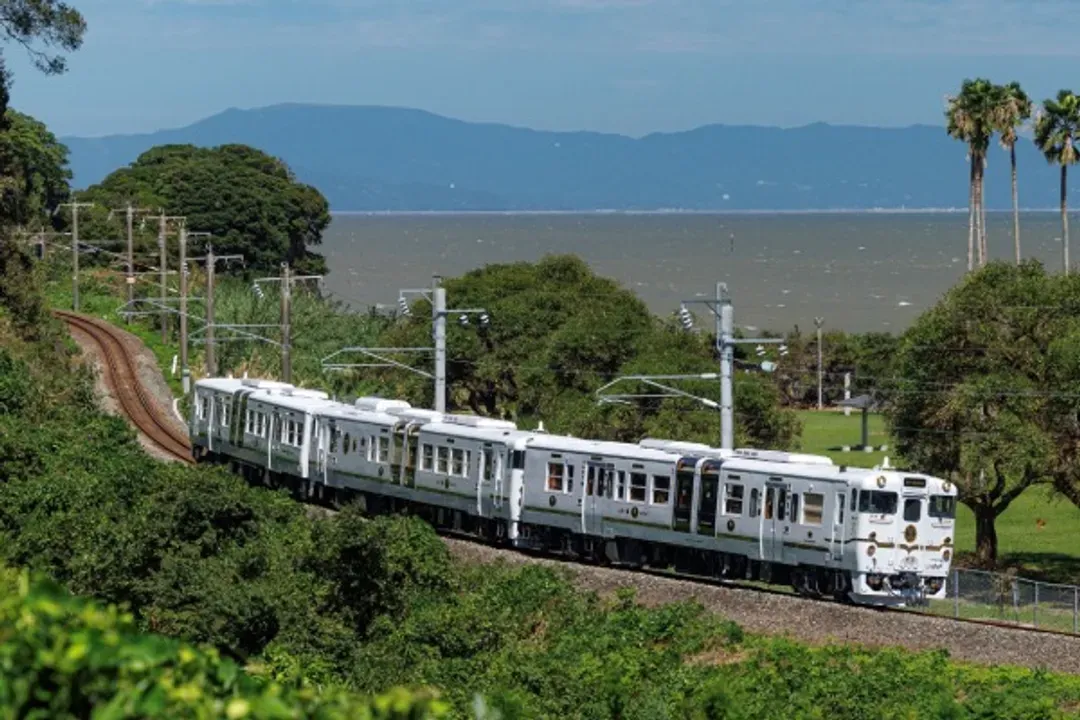 JR雙星4047列車(約3小時；武雄溫泉++長崎站)