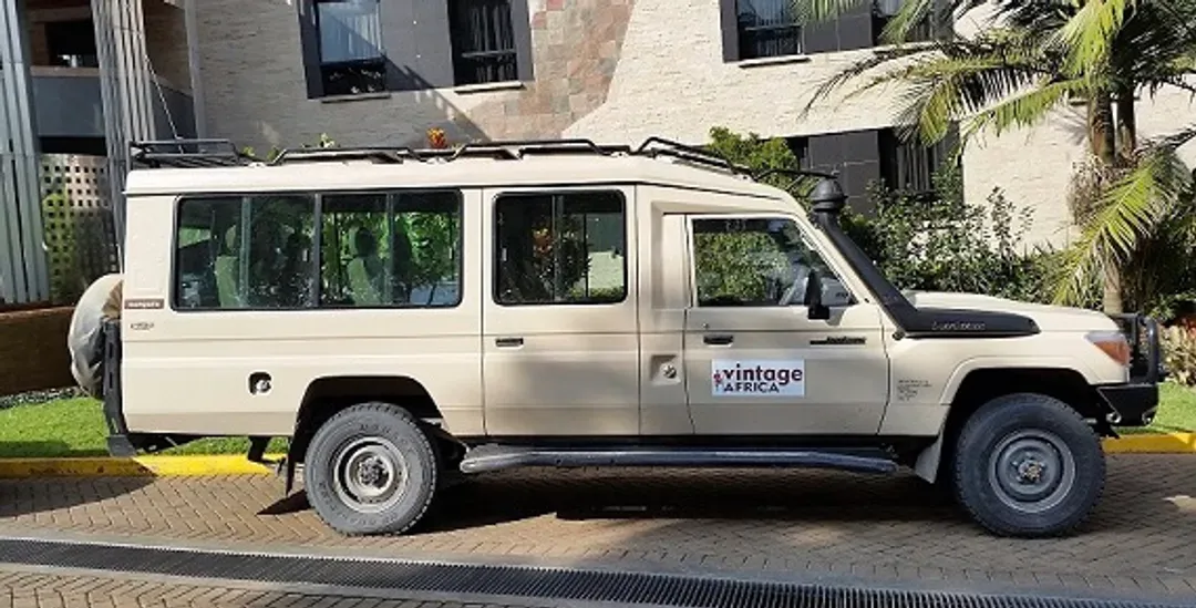四輪傳動吉普車