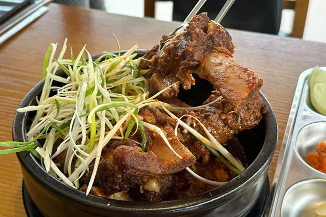 巨松燉排骨-風味餐食